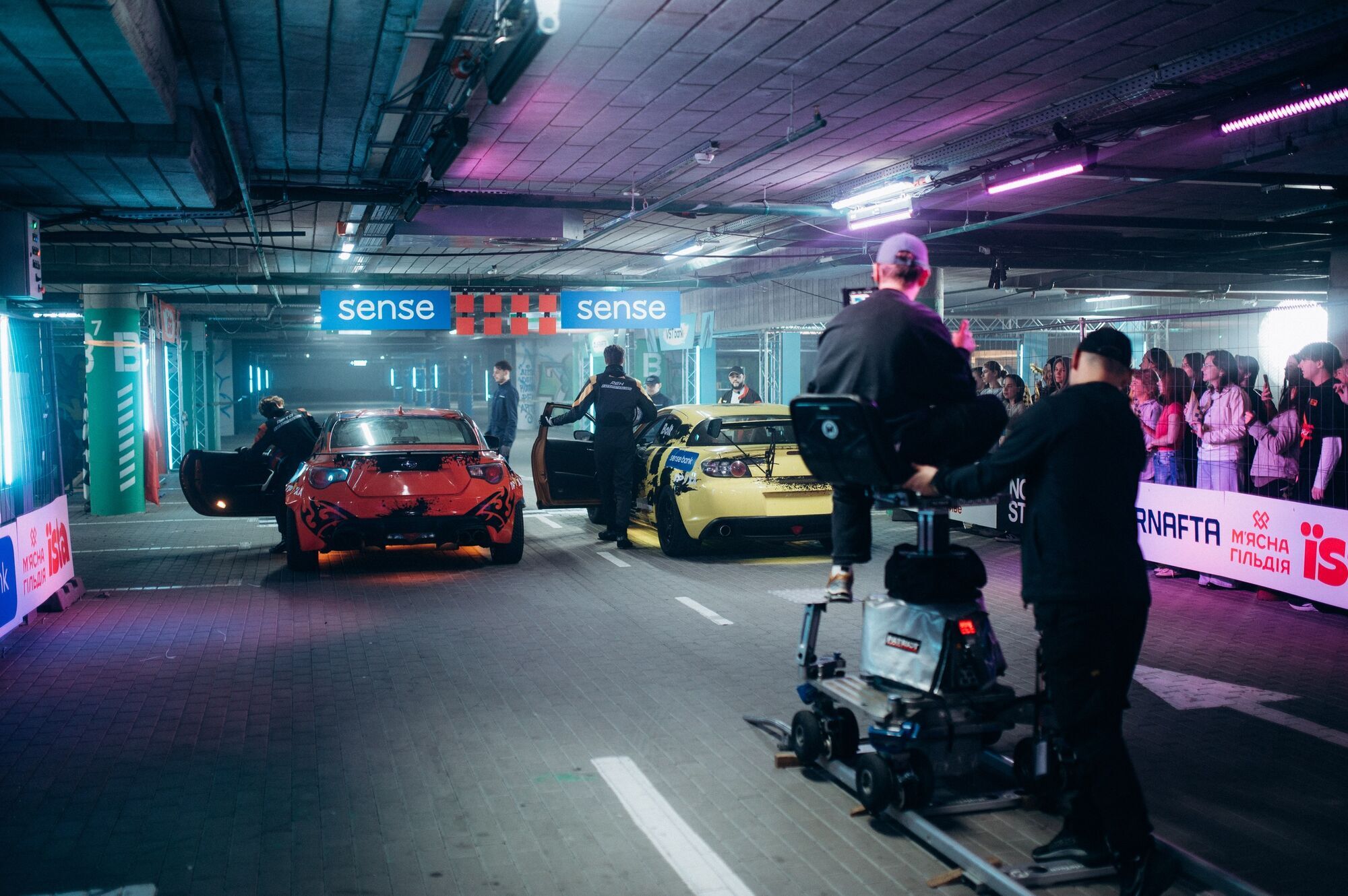 Як народжується український екшн: у Києві презентували зйомки фільму про перегони "На драйві". Фото