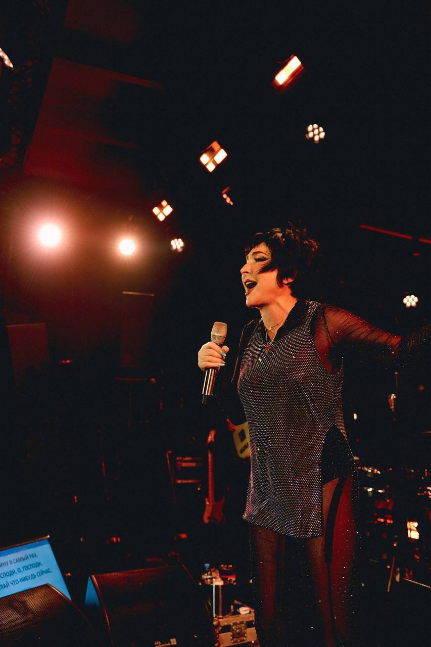 "Гола вечірка" під носом у Кремля: похресниця Путіна влаштувала "сатанинський шабаш" у свій день народження і розізлила росіян