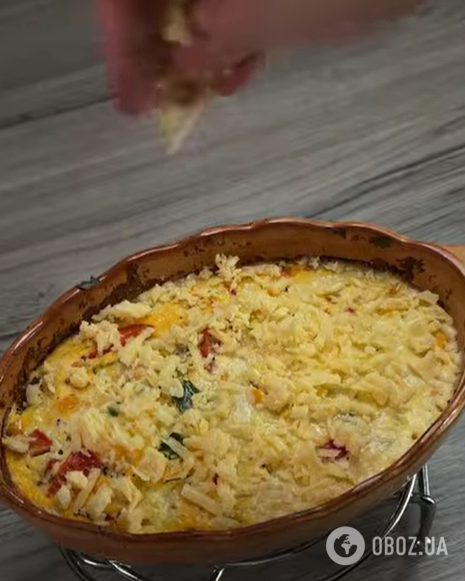 Вкусная запеканка с куриным филе и творогом: вариант питательного блюда на обед