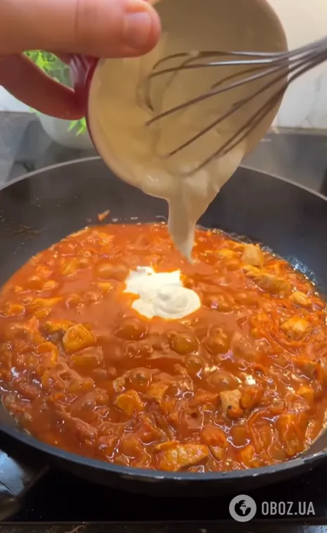 До пюре, гречки або рису: як приготувати смачний гуляш з курячого філе на вечерю