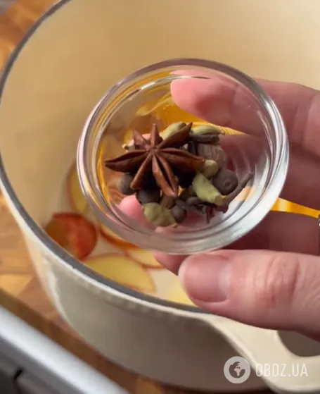 Як приготувати домашній глінтвейн без алкоголю: рецепт зігріваючого осіннього напою