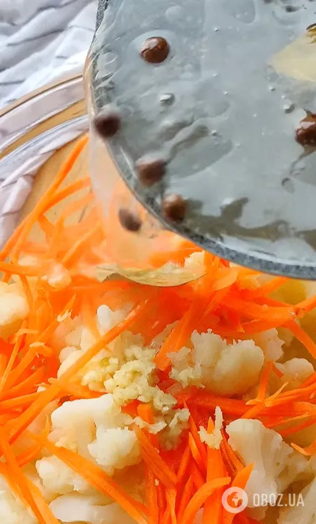 Как вкусно замариновать цветную капусту: с морковью и чесноком