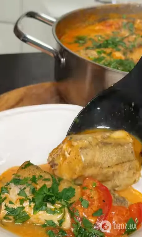 Как вкусно приготовить минтай с овощами: рыба сохранит всю свою пользу