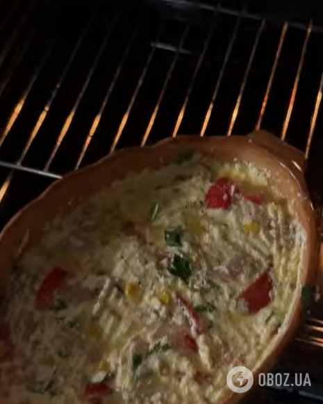 Вкусная запеканка с куриным филе и творогом: вариант питательного блюда на обед