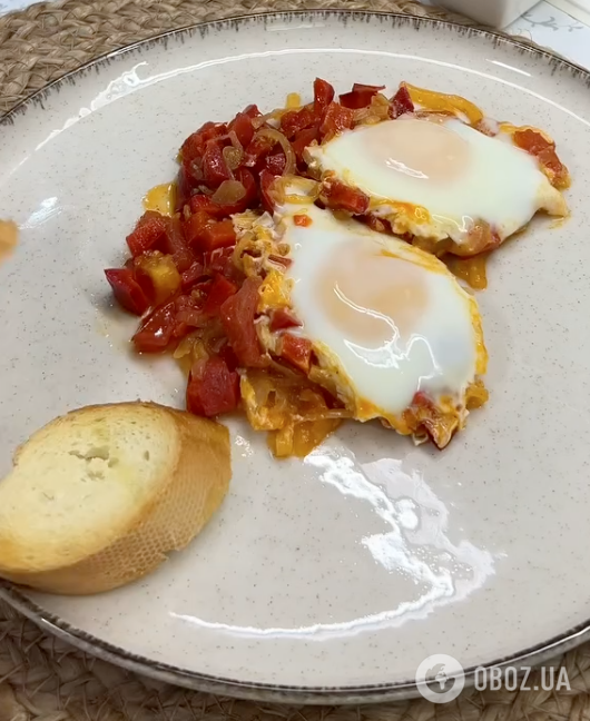 Полезная и вкусная шакшука с овощами для завтрака: рецепт очень полезного блюда за 5 минут