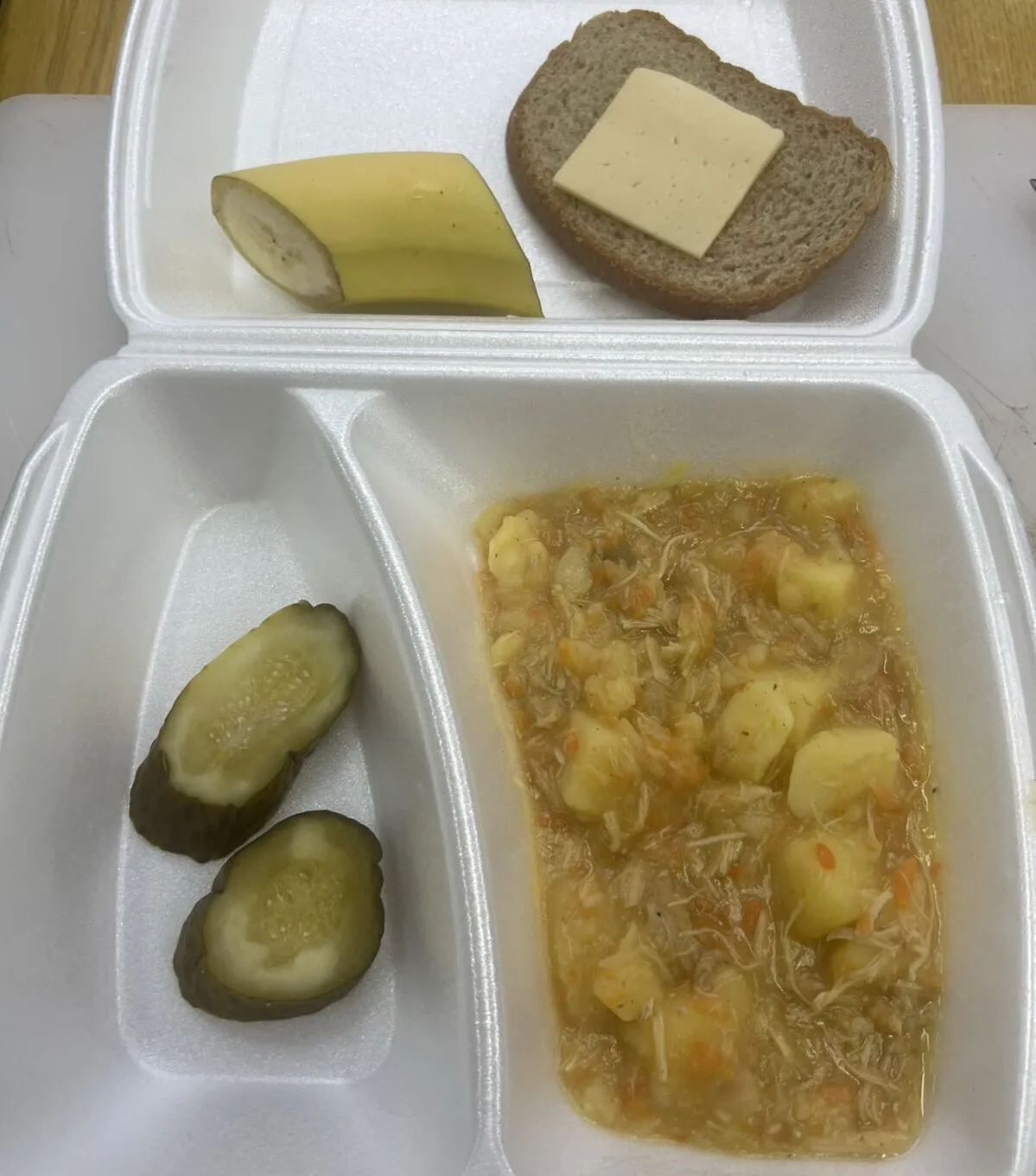 "Страви гидкі, ціни – як у Верховній Раді!" У Миколаєві розгорівся новий скандал через шкільне харчування