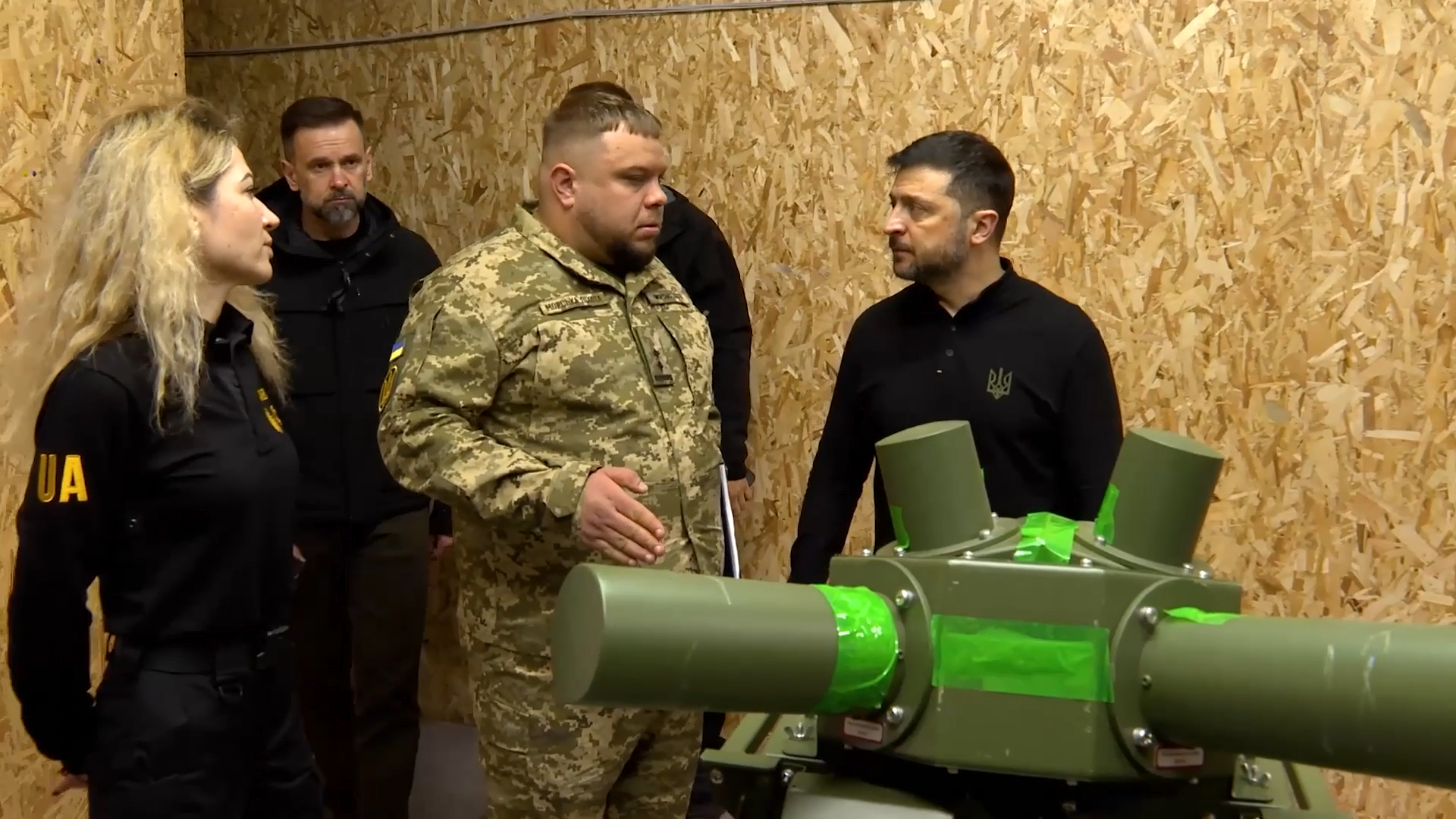 Зеленский прибыл с визитом в Херсон и провел совещание: названы ключевые вопросы. Фото и видео