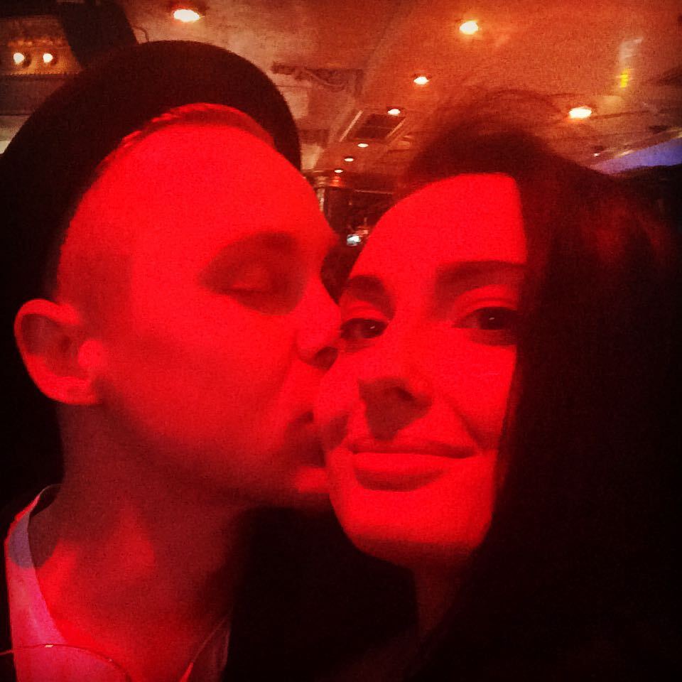 На концерте Пивоварова заметили его вероятную возлюбленную: трогательный момент между ними растрогал сеть. Видео