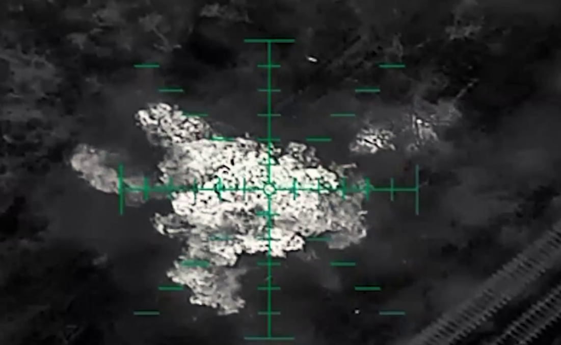 Оккупанты пытались прорваться в Константиновку под прикрытием тумана, но получили мощный отпор. Видео