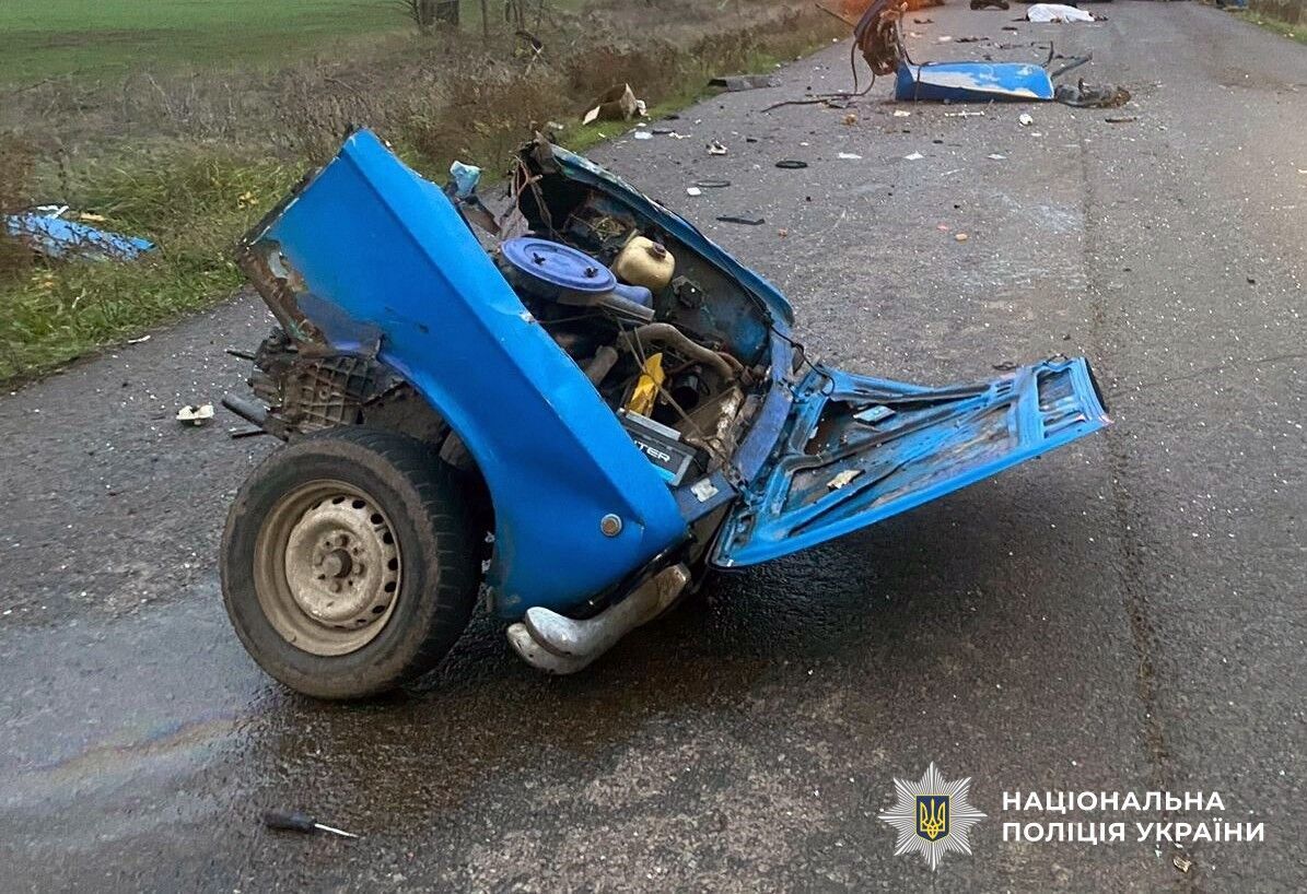 Водитель не справился с управлением: на Херсонщине в ДТП погибли три человека. Фото