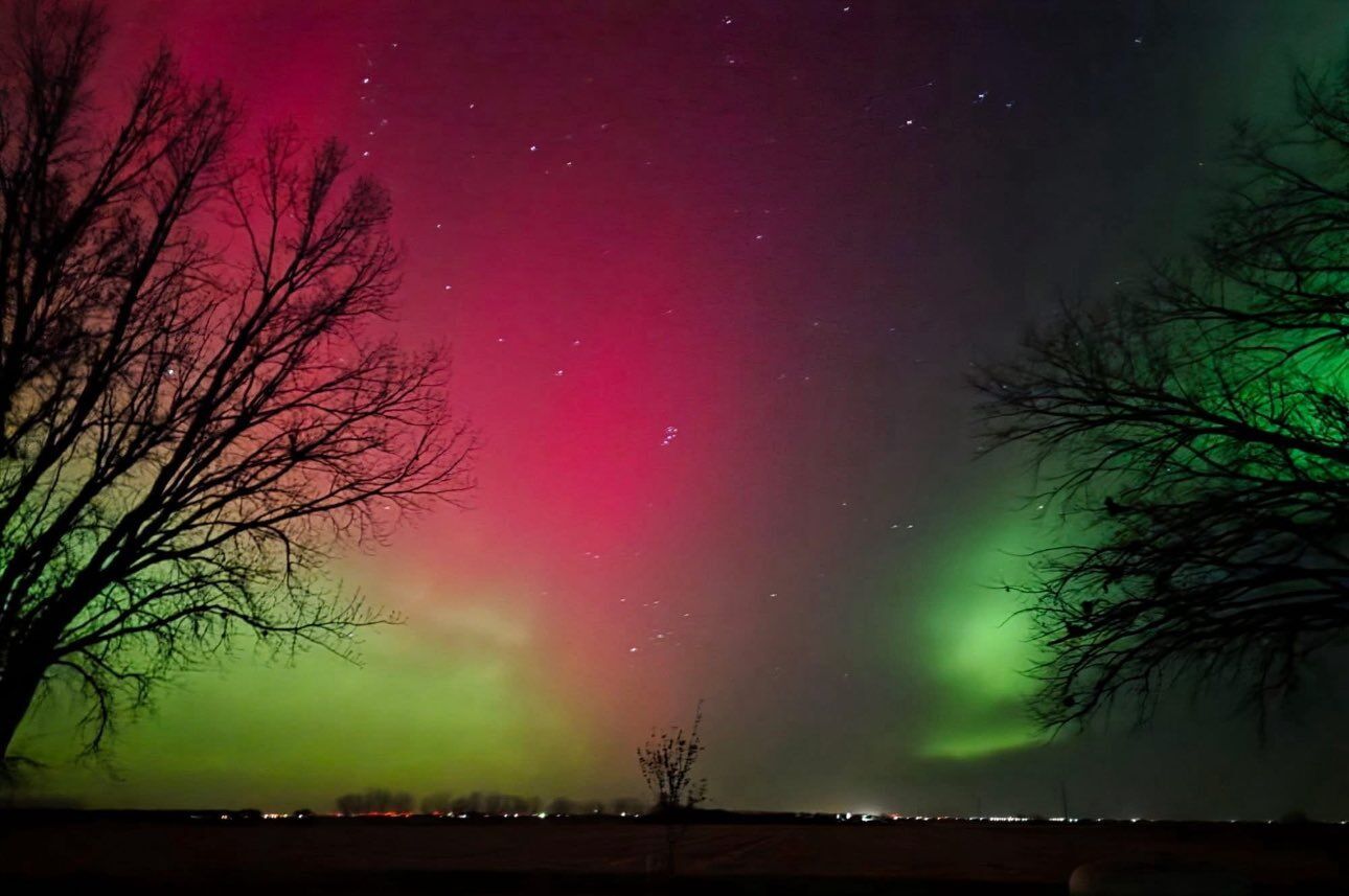 Землю накрила магнітна буря червоного рівня, яка принесла з собою полярне сяйво: скільки буде тривати