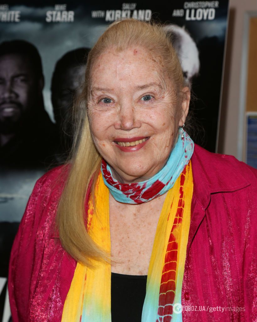 Умерла в госпитале: на 85-м году жизни не стало звезды фильма "Брюс Всемогущий" Салли Киркленд