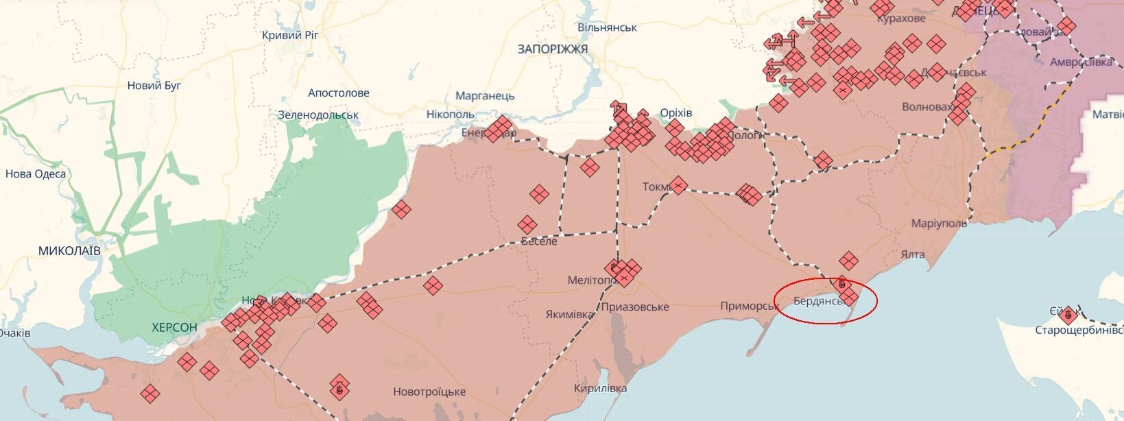 Оккупированный Бердянск под атакой украинских дронов: сообщают о попаданиях в районе аэродрома. Фото и видео