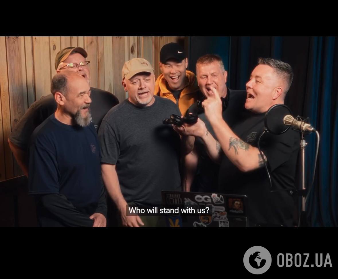 Лідер відомого американського гурту приїхав до Києва та заспівав українською для ЗСУ: відео з воїнами "порвало" мережу