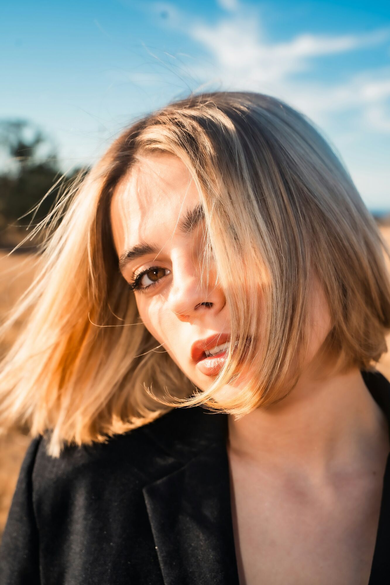 Яка стрижка зробить обличчя візуально молодшим