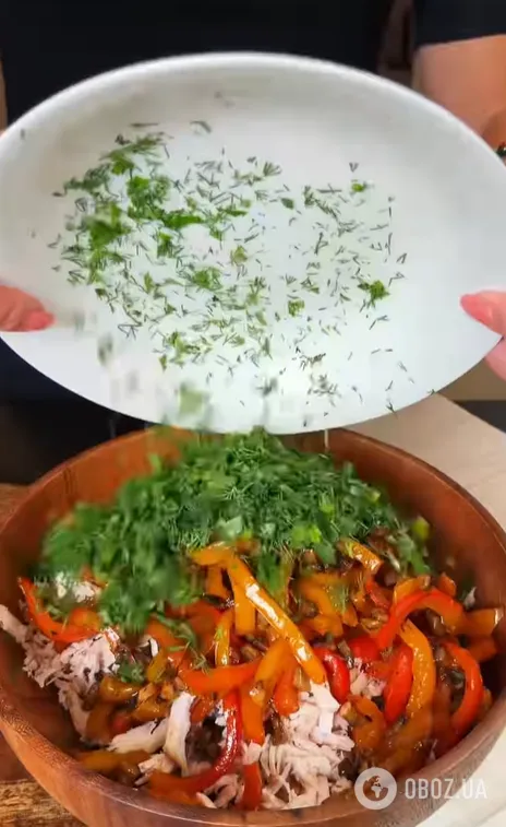 Поживний перекус з лаваша: загорніть курку, овочі та гриби