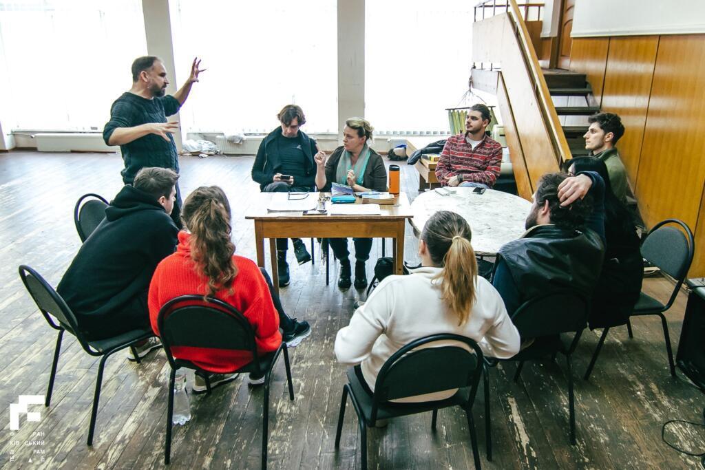 "Разговаривать на русском – это показатель уровня интеллекта". Режиссер Держипильский – о мистике "Довбуша", проклятии гуцулов и родственниках в оккупации