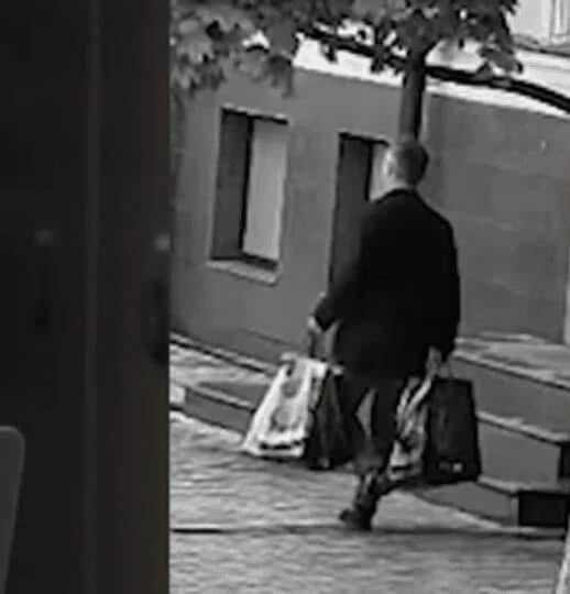 "Рьошик" с сумками наличных