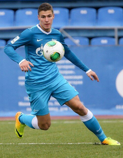 В России набросились с оскорблениями на конкурента вратаря сборной РФ в ПСЖ