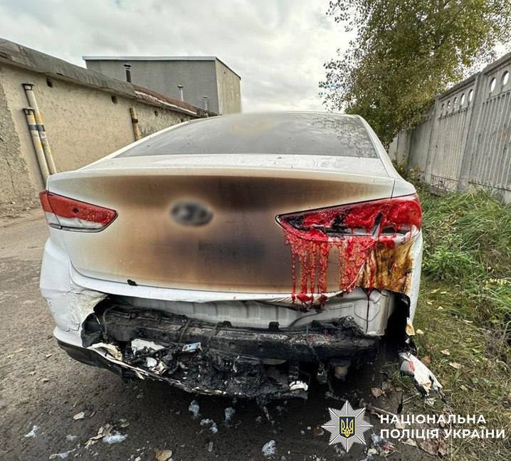 В Киеве задержали юношу, который поджег автомобили возле АЗС по заказу спецслужб РФ. Подробности и фото