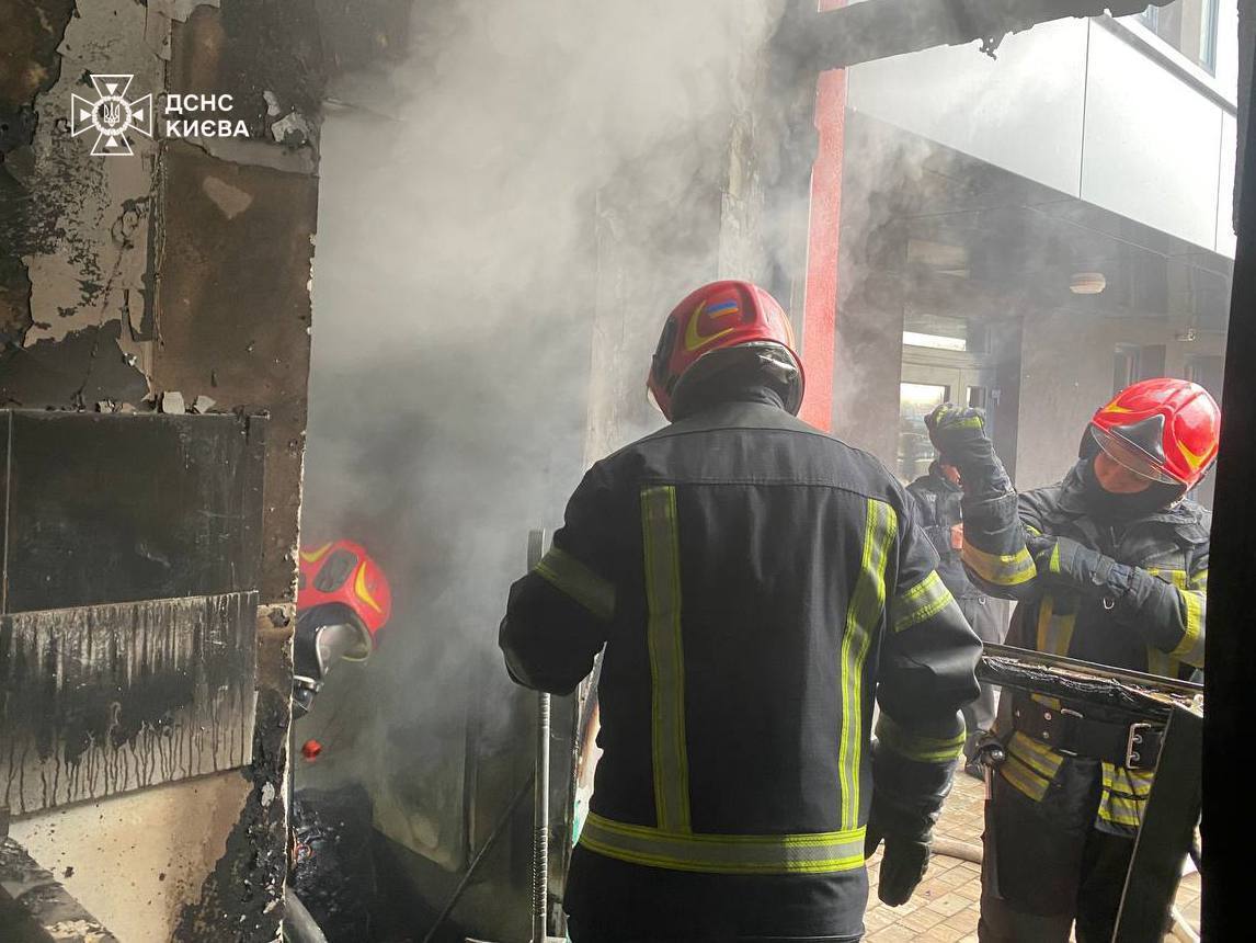 У Києві сталась пожежа в дитячому садочку. Подробиці та фото