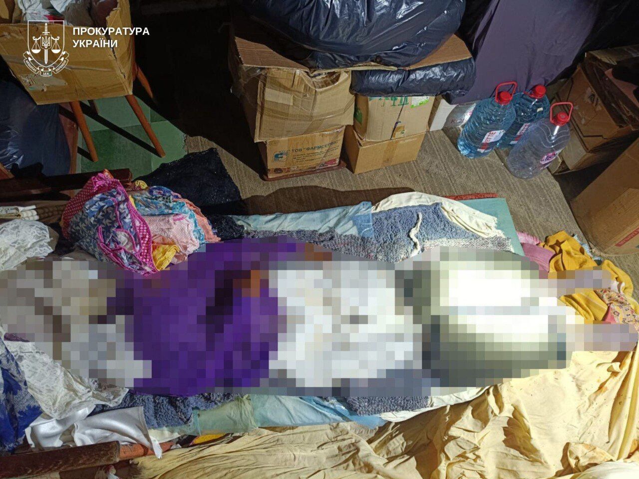 На Донеччині мати 18 років зберігала тіло померлої доньки у квартирі, їй повідомлено про підозру: деталі справи