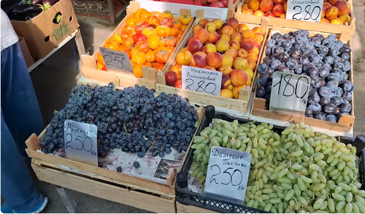 Високі ціни і безробіття: чому росіяни скаржаться на життя в Криму та втікають назад до РФ