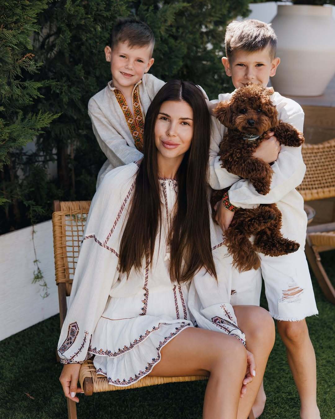 Не узнала нападающего сборной Украины: после неудачного брака и разрыва с Лорак легенда "Динамо" нашел любовь на берегу Днепра