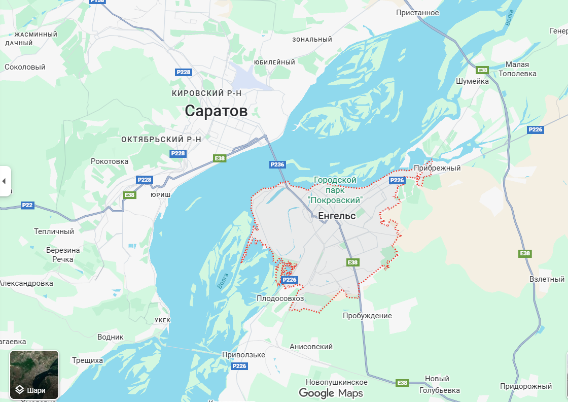 Под прицелом были нефтебаза и НПЗ: дроны атаковали российские Энгельс и Саратов. Фото и видео