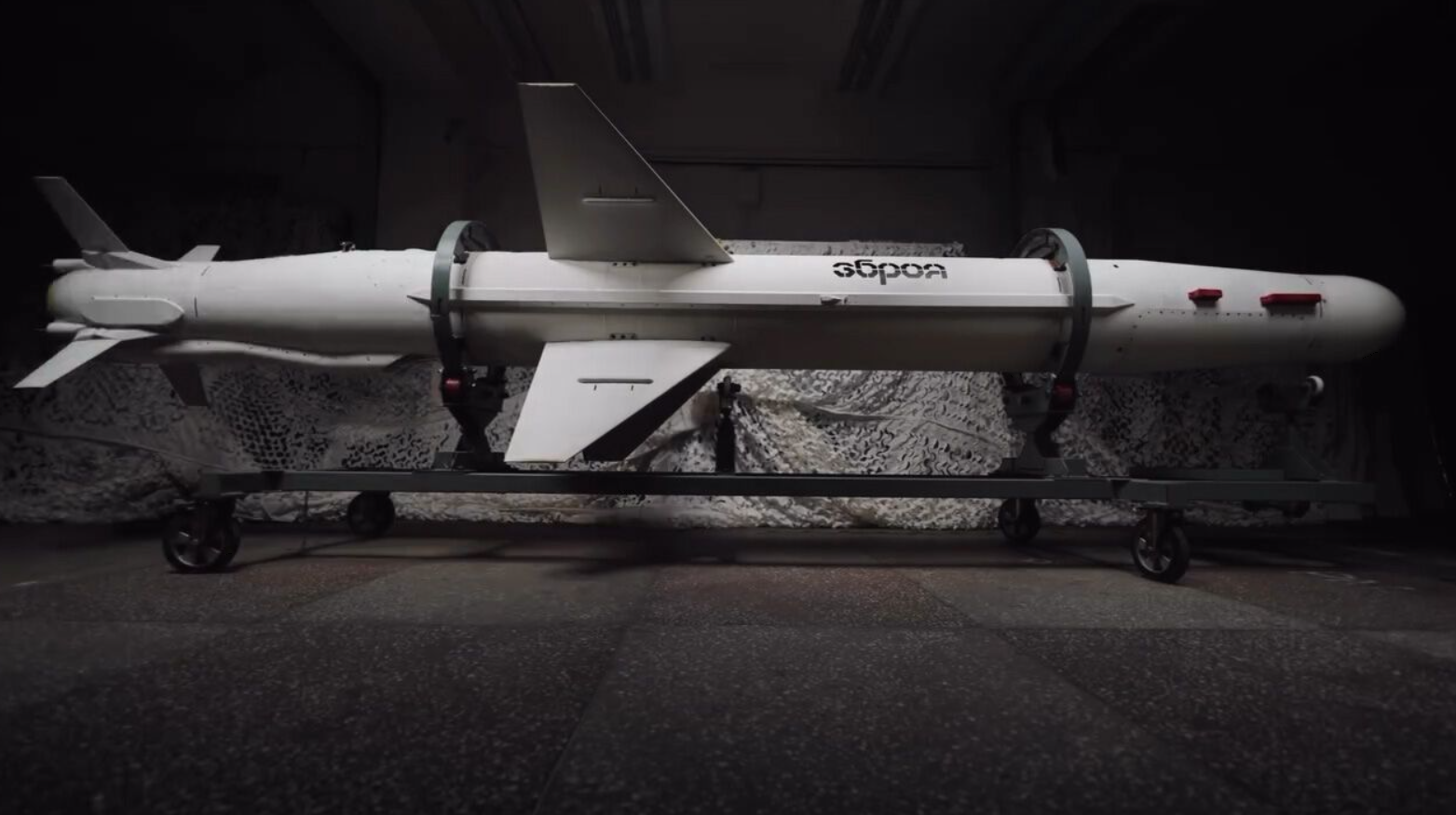 "Справедлива відповідь на терор": Зеленський заявив, що вночі по Росії було застосовано "Довгі Нептуни", і показав відео