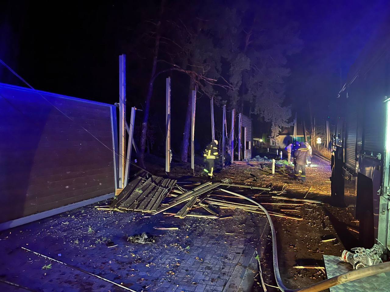 Оккупанты атаковали Киевскую область: пострадали шесть человек, среди них – ребенок. Фото