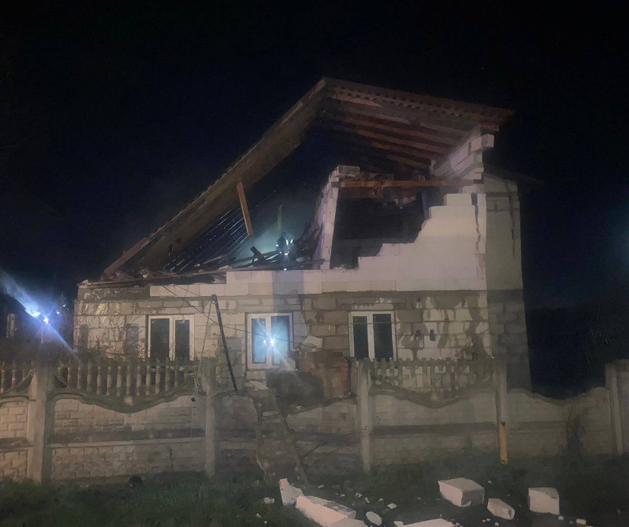 Оккупанты атаковали Киевскую область: пострадали шесть человек, среди них – ребенок. Фото