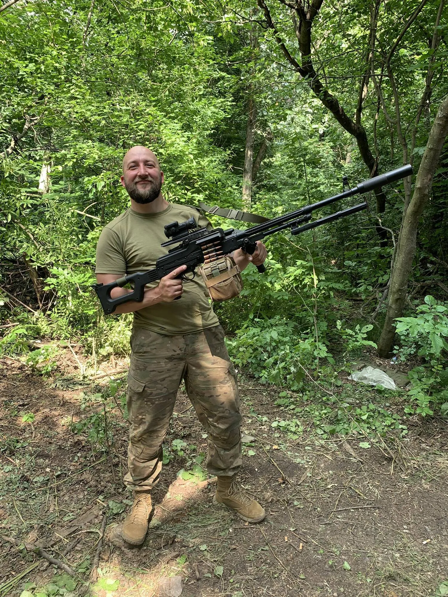 "Мій перший кулемет був радянський, зовсім не сексі". Володимир Кравчук – про будні війни, казки сину з передової і перевірені способи псувати ворогу нерви