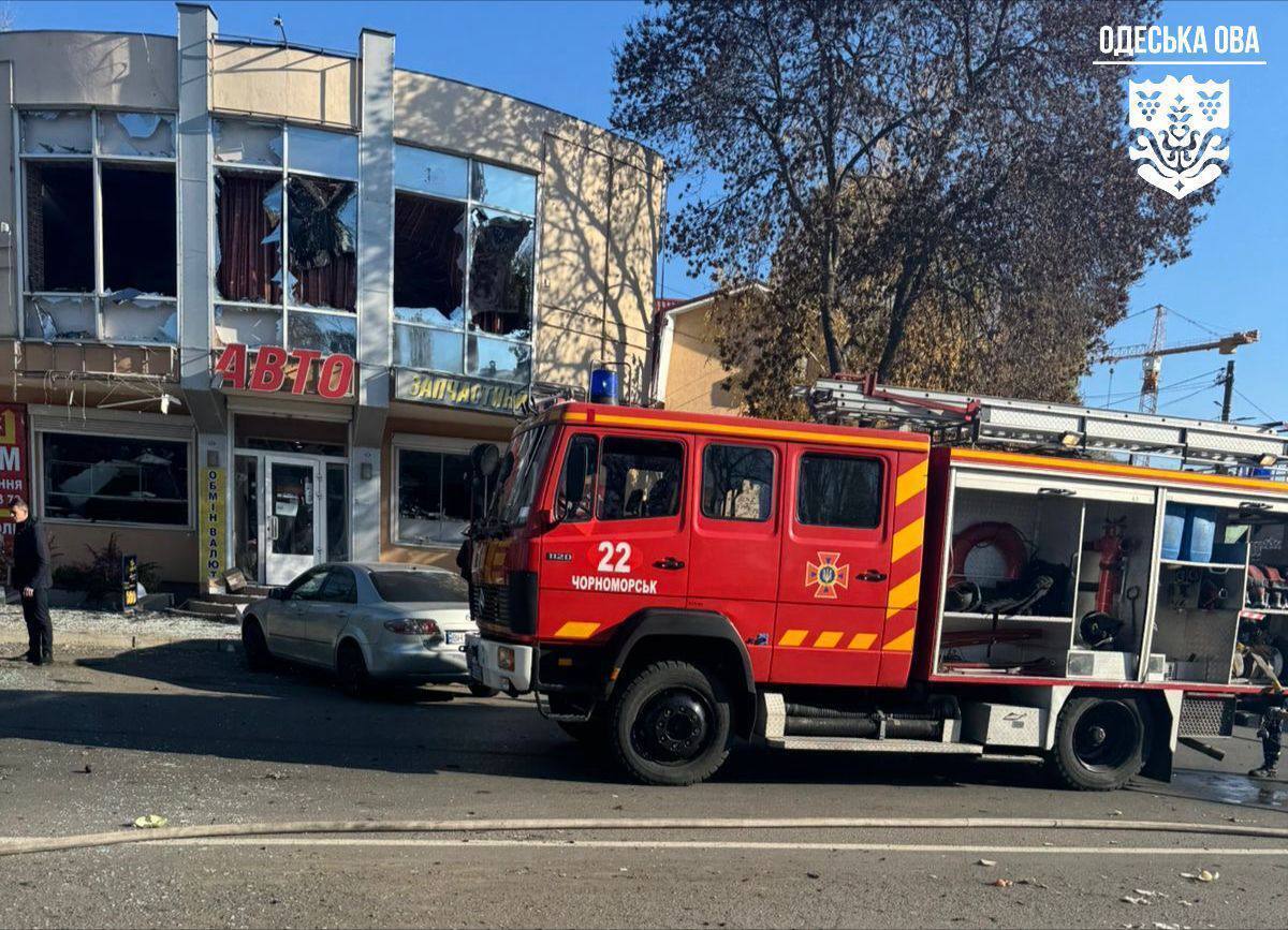 Окупанти атакували ринок у Чорноморську на Одещині: загинули двоє людей, десять поранено. Фото