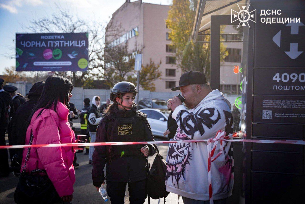 Окупанти атакували ринок у Чорноморську на Одещині: загинули двоє людей, десять поранено. Фото
