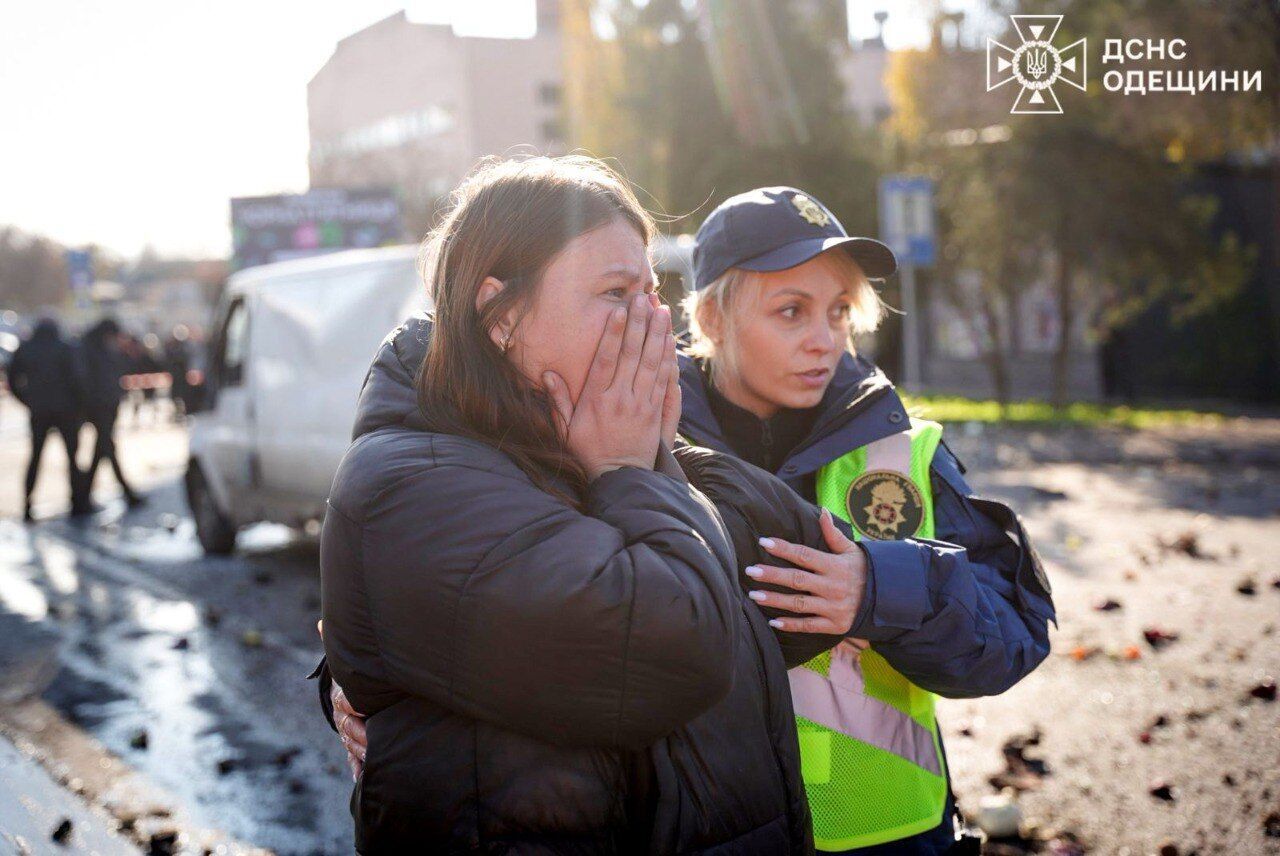 Окупанти атакували ринок у Чорноморську на Одещині: загинули двоє людей, десять поранено. Фото