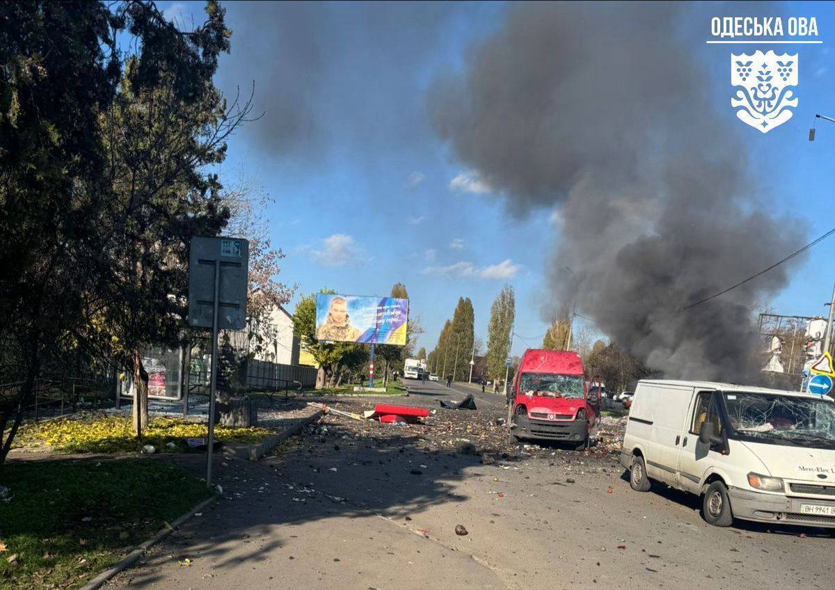 Окупанти атакували ринок у Чорноморську на Одещині: загинули двоє людей, десять поранено. Фото