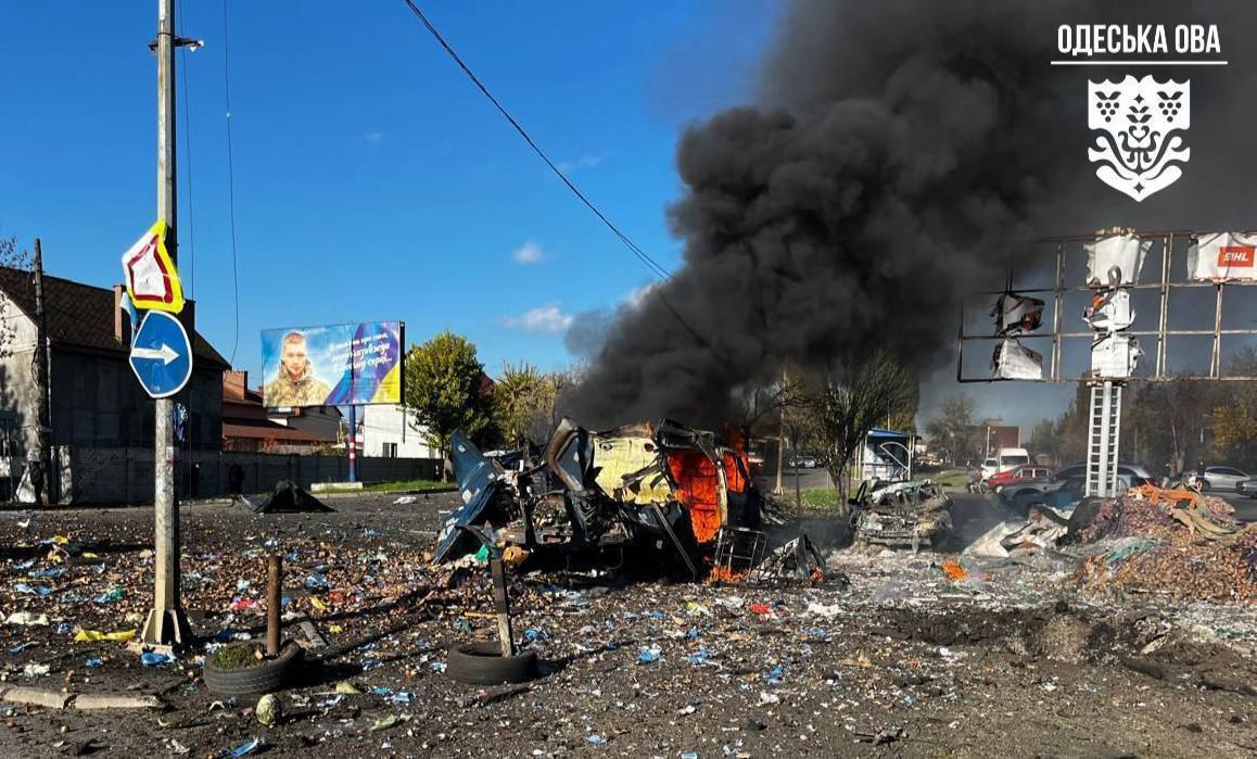 Окупанти атакували ринок у Чорноморську на Одещині: загинули двоє людей, десять поранено. Фото