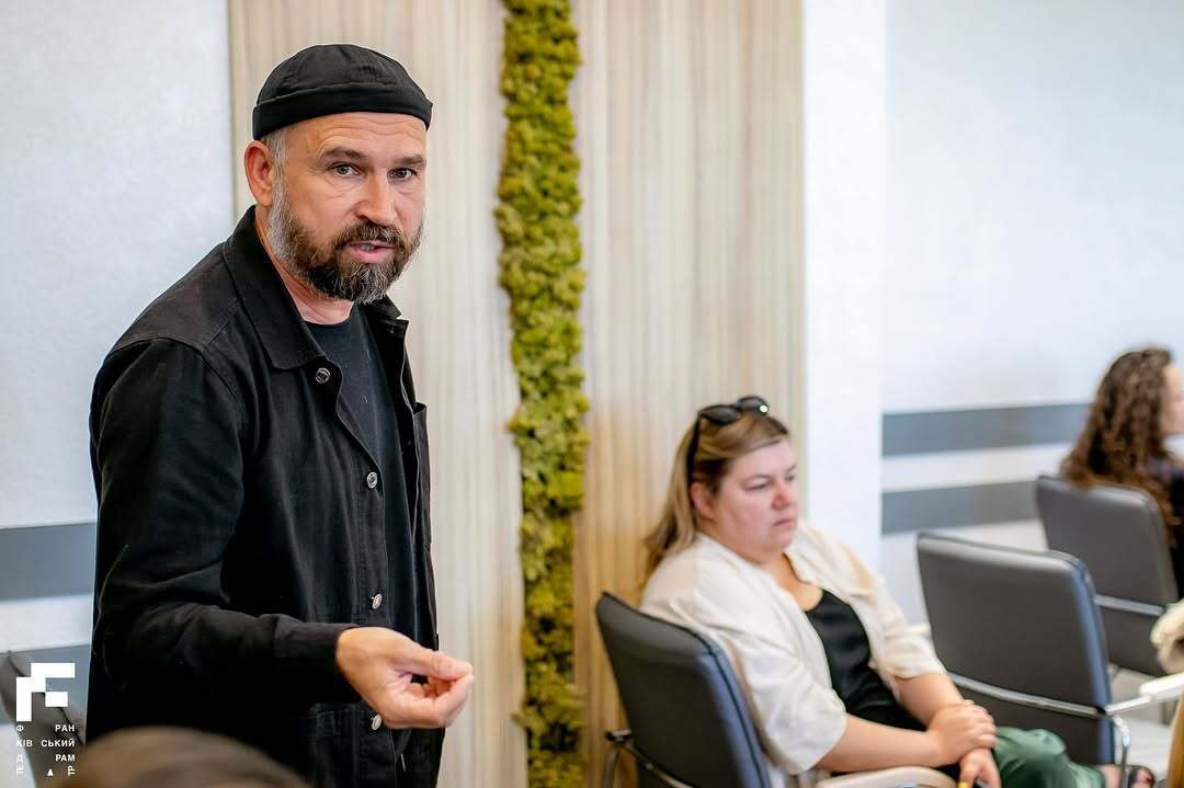 "Я не міг промовити "здравствуйте". Відомий режисер розповів про життя в зросійщеному Києві: через три роки повернувся додому