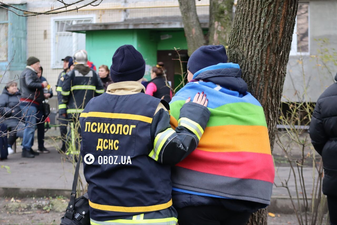 Под завалами могут быть люди: последствия атаки РФ в Деснянском районе Киева. Фото и видео