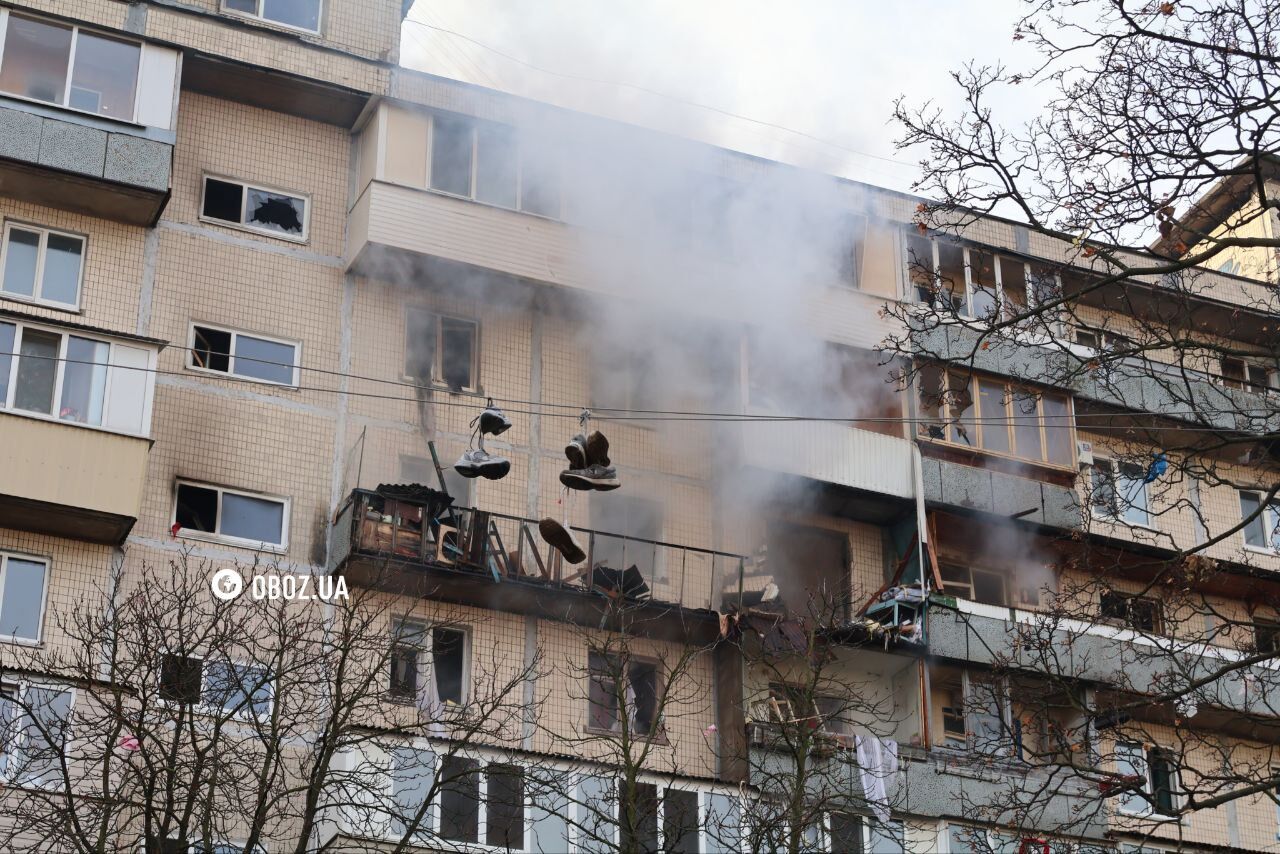 Под завалами могут быть люди: последствия атаки РФ в Деснянском районе Киева. Фото и видео