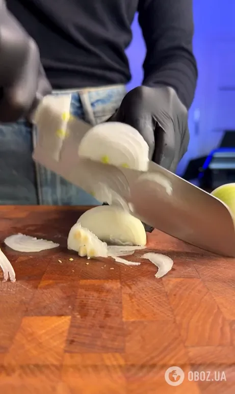 Як смачно потушкувати свинину до картоплі на вечерю: універсальний рецепт