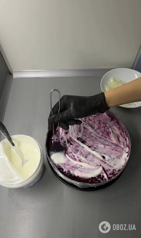 "Шуба" на Новый год, которая не навредит фигуре: как приготовить низкокалорийный праздничный салат