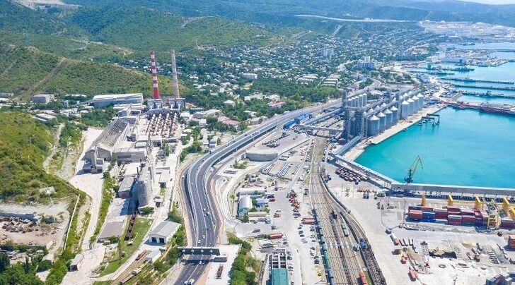 "Триває сильна пожежа": в СБУ розкрили деталі операції з ураження  нафтового терміналу  порту в Новоросійську. Фото і відео