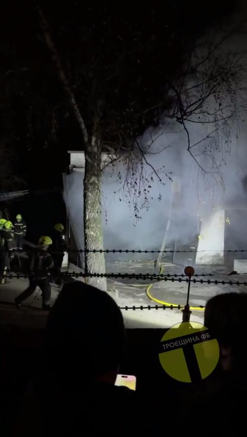 В Киеве на Троещине произошел взрыв, вспыхнул пожар: есть пострадавший. Подробности и видео