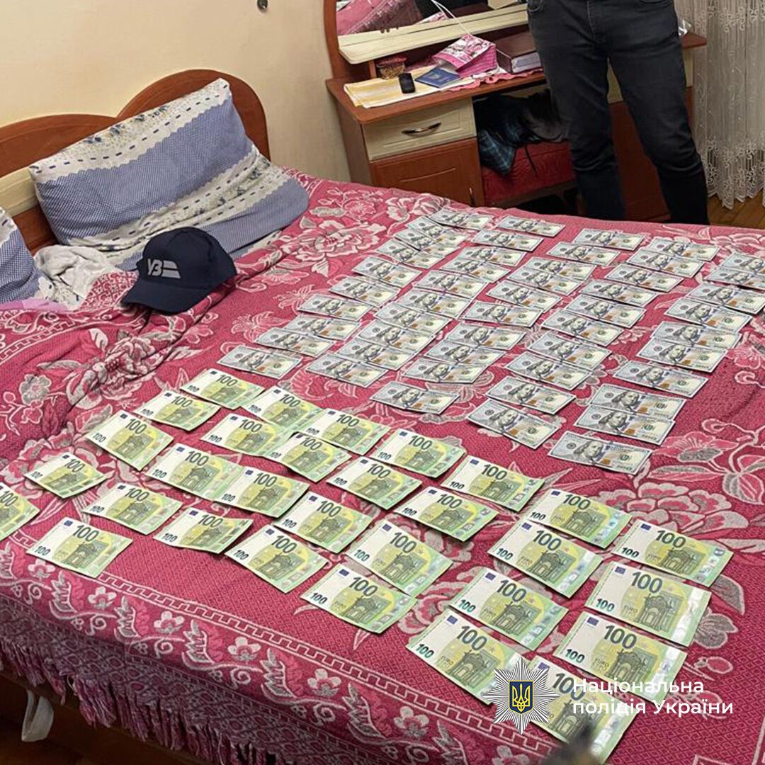 Сливали топливо из локомотивов: на Закарпатье задержали шестерых работников "Укрзалізниці". Фото