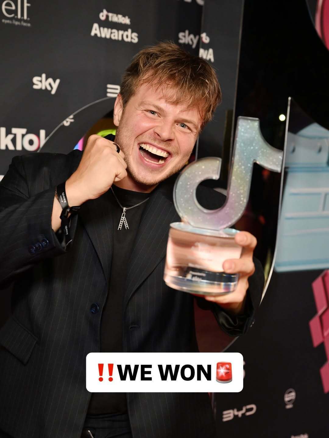 Блогер из Украины получил главный приз "Автор года" ежегодной премии от TikTok в Великобритании. Видео