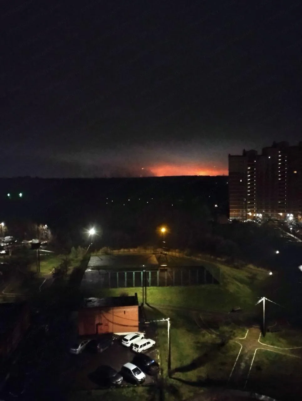 Заграва і вогонь: у Рязані пролунали потужні вибухи в районі НПЗ. Фото