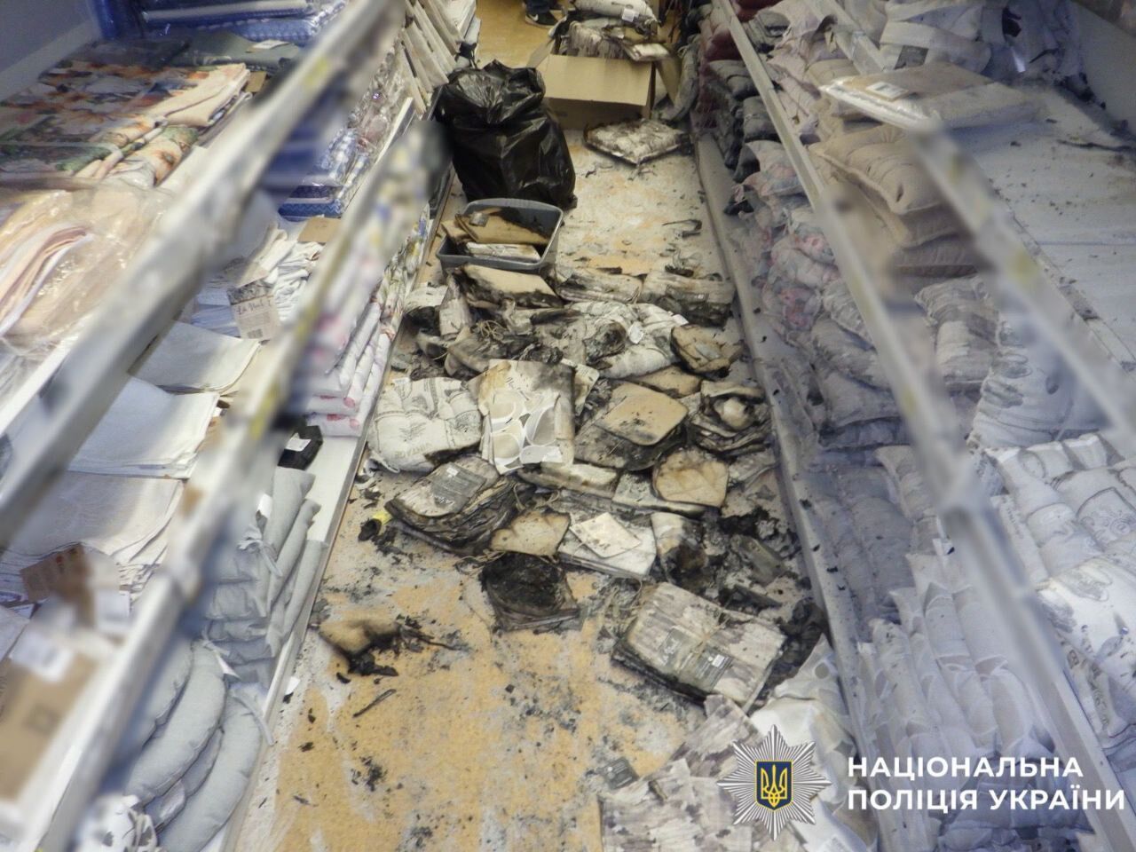 Під Києвом іноземець влаштував пожежу в гіпермаркеті та втік. Подробиці та фото