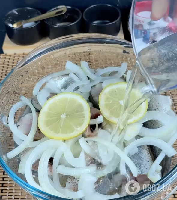 Маринованная сельдь с луком и лимоном: делимся рецептом очень вкусной закуски